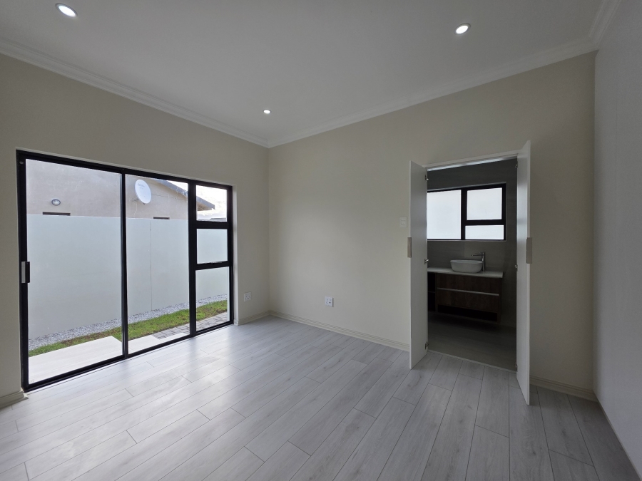 4 Bedroom Property for Sale in Fountains Estate Eastern Cape